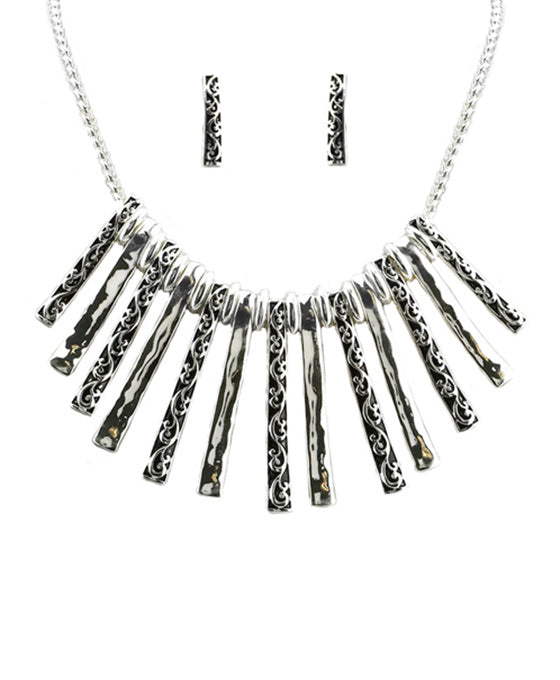 Tribal Tailored Look Necklace Set