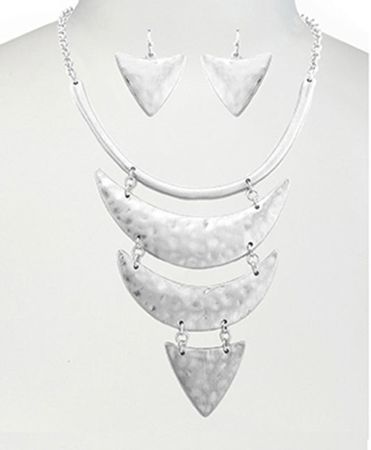 Metal Work Design Necklace Set