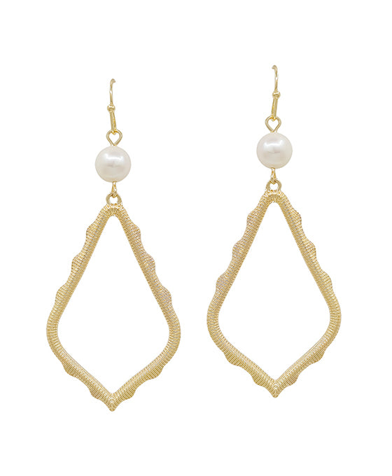 Fresh Water Pearl & Diamond Shape Metal Earring