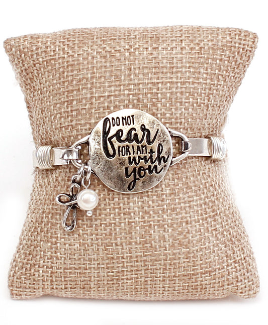 DO NOT FEAR Wire Bracelet