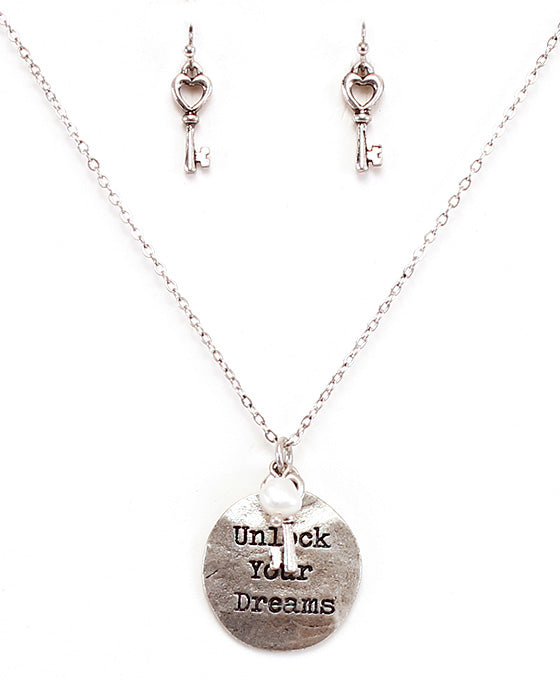 UNLOCK YOUR DREAMS Necklace Set