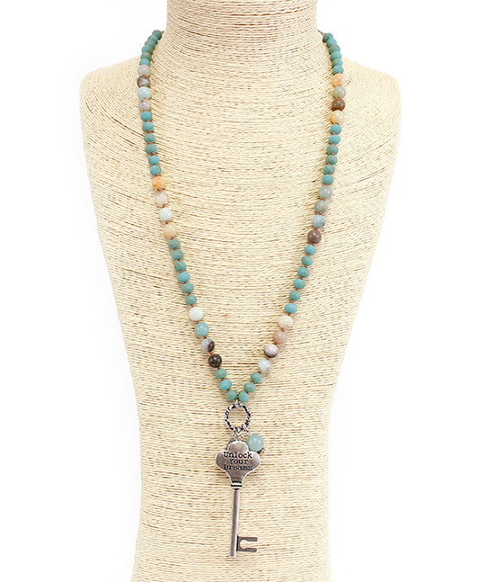 UNLOCK YOUR DREAMS Semi Stone Necklace Set